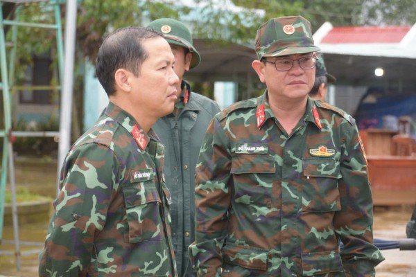 Vào rốn ngập Hòa Thịnh, Sư đoàn 315 cùng dân vực dậy sau lũ dữ Vào rốn ngập Hòa Thịnh, Sư đoàn 315 cùng dân vực dậy sau lũ dữ