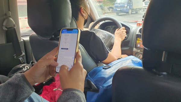 Nghĩa tình Quảng Trị vào rốn lũ Phú Yên, 'người gửi vài trăm nghìn'