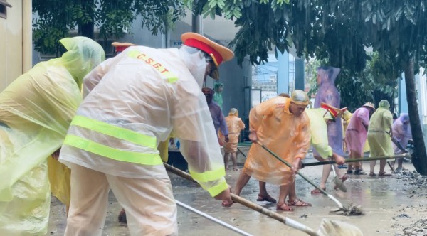 Bộ Công an chi viện 260 chiến sĩ hỗ trợ Gia Lai khắc phục sau lũ