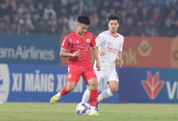 CLB CAHN thua cực đau Thể Công Viettel, thành cựu vương Cúp quốc gia: VAR, thẻ đỏ, điên rồ!