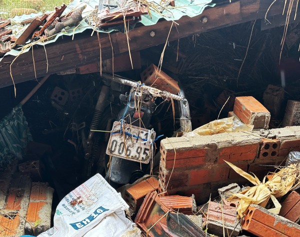 Rốn lũ Phú Yên cũ gượng dậy giữa đổ nát sau ngập lụt lịch sử