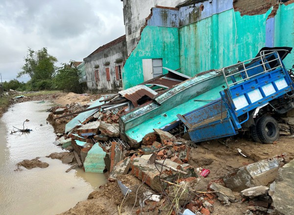 Rốn lũ Phú Yên cũ gượng dậy giữa đổ nát sau ngập lụt lịch sử