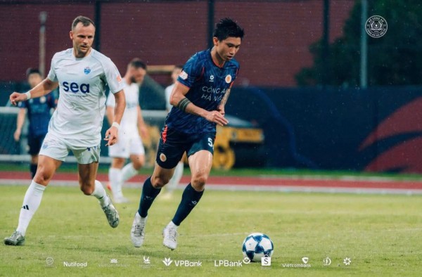 Đoàn Văn Hậu đá lượt về V-League, tràn trề cơ hội khoác áo đội tuyển Việt Nam đấu Malaysia