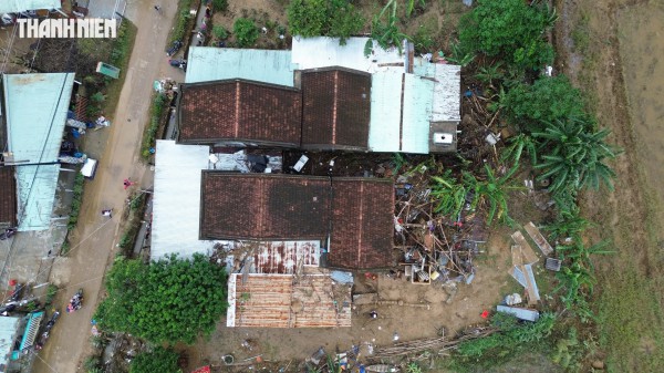 Rốn lũ Hòa Thịnh nhìn từ flycam: Làng quê ngổn ngang sau nước rút