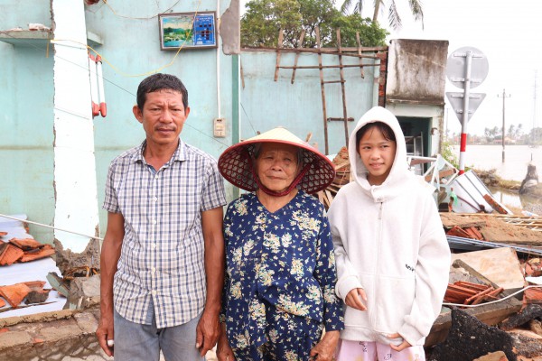 Người rốn lũ Hòa Xuân thở dài: 'Một đêm mà trắng tay hết'