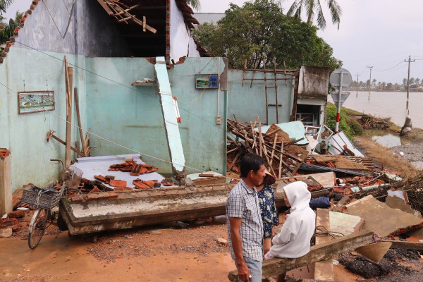 Người rốn lũ Hòa Xuân thở dài: 'Một đêm mà trắng tay hết'