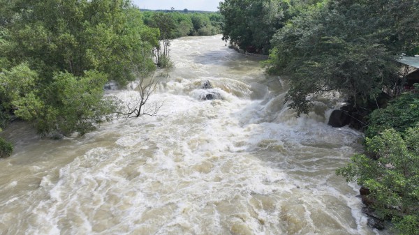 Hồ Dầu Tiếng xả tràn lần 8, tác động gì đến hạ du? Hồ Dầu Tiếng xả tràn lần 8, tác động gì đến hạ du?