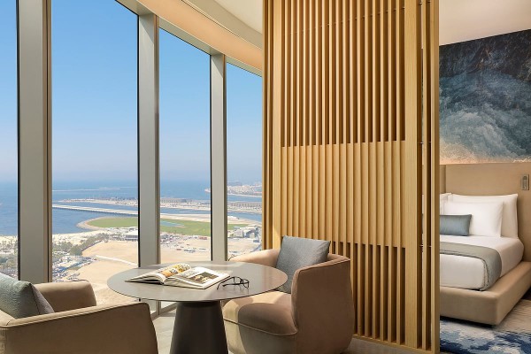 Bên trong khách sạn cao nhất thế giới với 82 tầng