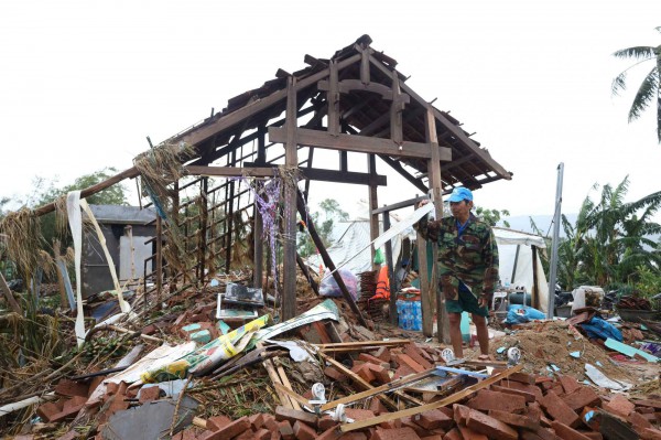 Nỗ lực tái thiết sau lũ lịch sử