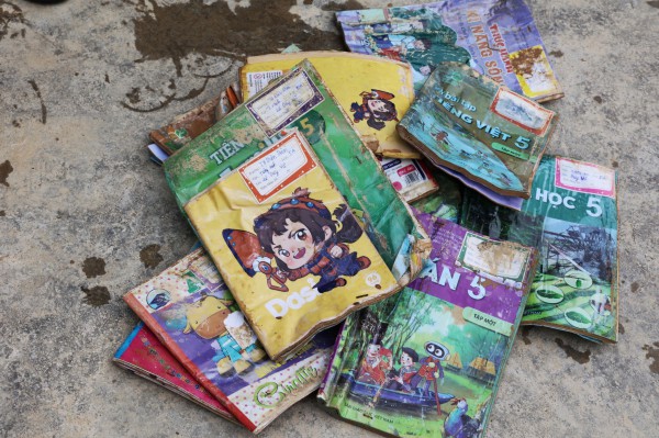 Báo Người Lao Động phát động chương trình Triệu tập vở cho học sinh vùng bị thiên tai Báo Người Lao Động phát động chương trình Triệu tập vở cho học sinh vùng bị thiên tai