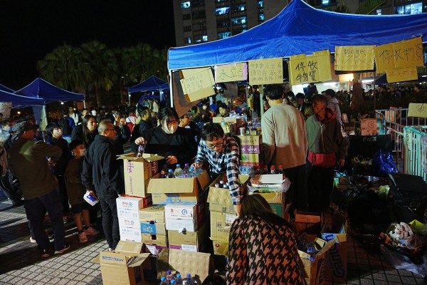 Thêm diễn biến vụ cháy chung cư Hồng Kông