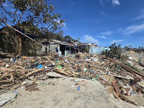 Bão lũ liên tiếp gây thiệt hại 11.600 tỉ, Gia Lai công bố tình huống khẩn cấp Bão lũ liên tiếp gây thiệt hại 11.600 tỉ, Gia Lai công bố tình huống khẩn cấp