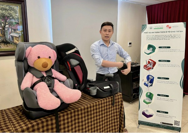 Bắt buộc lắp ghế trẻ em trên ô tô: Vì sao vẫn còn nhiều tranh cãi? Bắt buộc lắp ghế trẻ em trên ô tô: Vì sao vẫn còn nhiều tranh cãi?