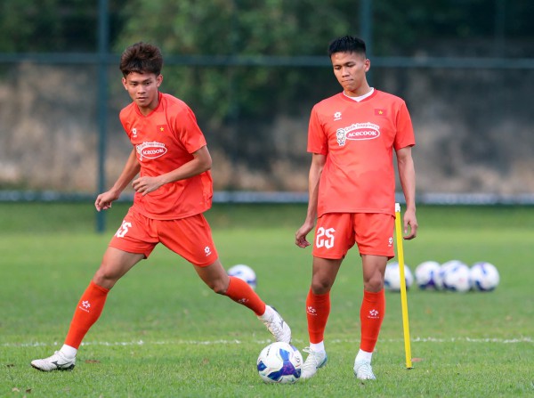 Bùi Vĩ Hào viết tiếp câu chuyện cổ tích cùng U.23 Việt Nam: Giấc mơ SEA Games... Bùi Vĩ Hào viết tiếp câu chuyện cổ tích cùng U.23 Việt Nam: Giấc mơ SEA Games...