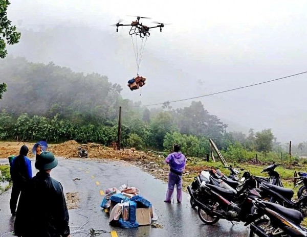 Căng mình ứng phó sạt lở