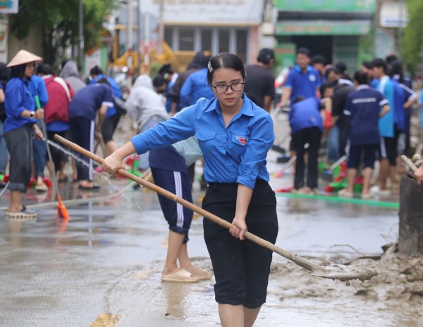 Đà Nẵng, Quảng Ngãi ứng phó nguy cơ lũ chồng lũ