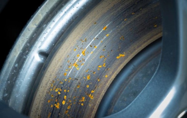 Đĩa phanh ô tô bị gỉ sét liệu có nguy hiểm, cách khắc phục và ngăn ngừa?