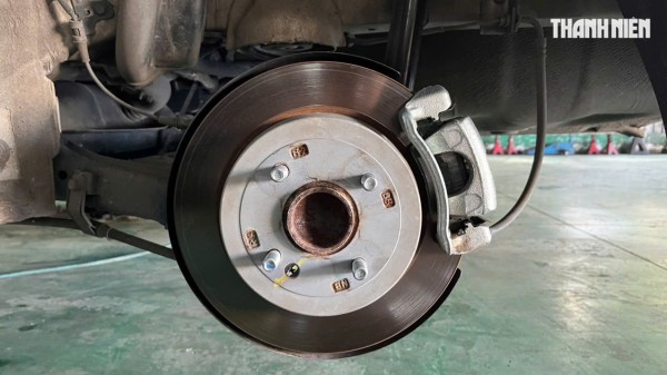 Đĩa phanh ô tô bị gỉ sét liệu có nguy hiểm, cách khắc phục và ngăn ngừa?