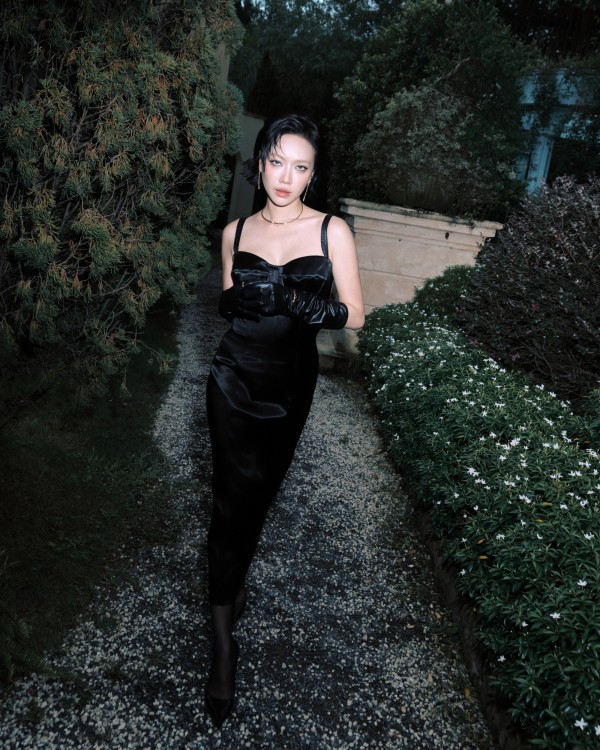 Diệu Nhi lột xác ấn tượng với phong cách quý cô cổ điển