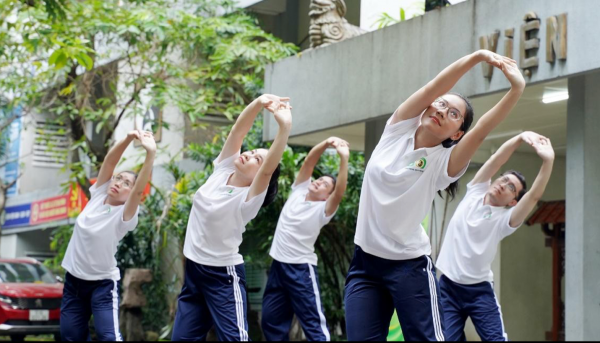 Đồng diễn dưỡng sinh vì sức khỏe cộng đồng tại TP.HCM