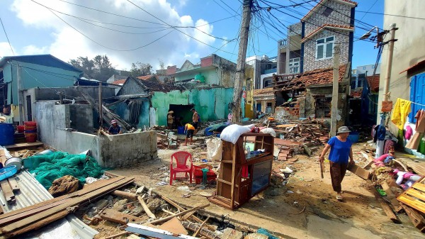 Gượng dậy sau bão