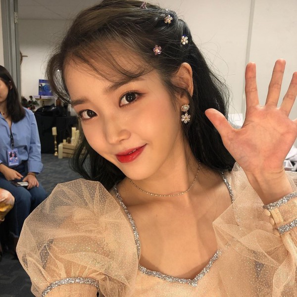 Học IU dưỡng da trong suốt: đơn giản, không chạy theo trào lưu Học IU dưỡng da trong suốt: đơn giản, không chạy theo trào lưu