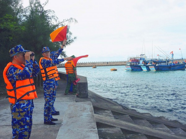 Hơn 3.000 ngư dân tránh bão Kalmaegi ở đặc khu Trường Sa Hơn 3.000 ngư dân tránh bão Kalmaegi ở đặc khu Trường Sa