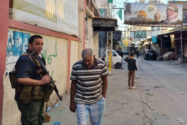 Israel không kích trại tị nạn Palestine ở Li Băng