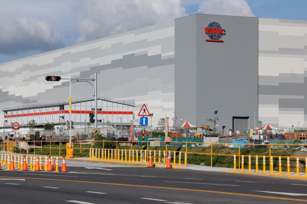 Kinh tế khu vực giữa khó khăn xuất khẩu