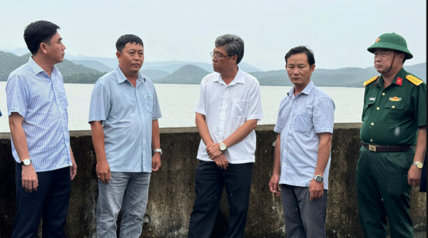 Lâm Đồng yêu cầu đảm bảo an toàn các hồ thủy lợi trong bão Kalmaegi Lâm Đồng yêu cầu đảm bảo an toàn các hồ thủy lợi trong bão Kalmaegi