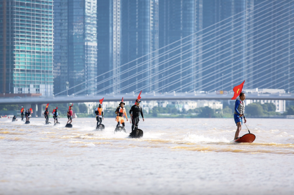 Lễ hội sông nước TP.HCM lần 3 dời sang năm 2026