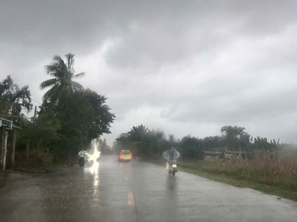 Lũ các sông ở Quảng Ngãi lên nhanh, cảnh báo lũ quét và sạt lở