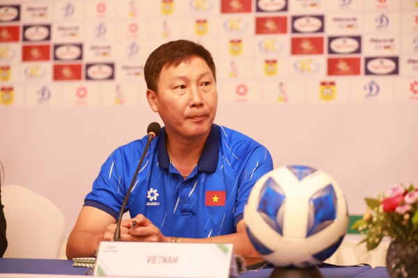 Mới: HLV Kim Sang-sik chắc chắn dùng Xuân Son đấu Lào, mong anh ghi 1 bàn giúp Việt Nam chiến thắng