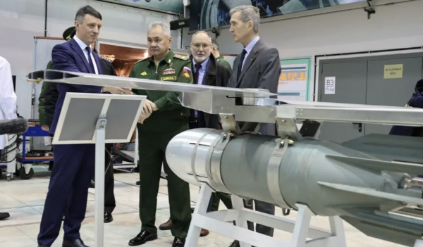 Nga sẽ sản xuất 120.000 bom lượn năm nay, tăng tầm tấn công đến 400 km? Nga sẽ sản xuất 120.000 bom lượn năm nay, tăng tầm tấn công đến 400 km?