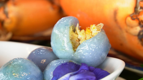 Ngỡ ngàng chè cua Cà Mau: Món 'nghe sợ' nhưng ăn vào… mê luôn Ngỡ ngàng chè cua Cà Mau: Món 'nghe sợ' nhưng ăn vào… mê luôn