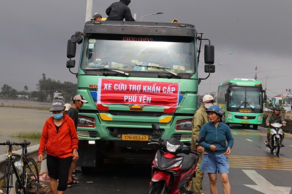 Người rốn lũ Hòa Xuân thở dài: 'Một đêm mà trắng tay hết'