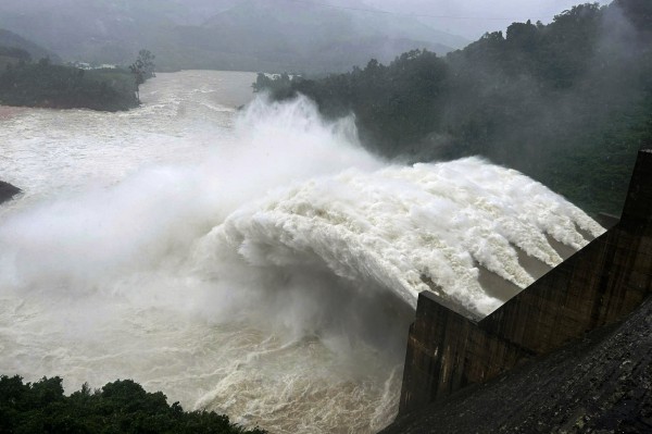 Nguy cơ lũ chồng lũ, Đà Nẵng yêu cầu các thủy điện xả lũ từ sáng nay 1.11 Nguy cơ lũ chồng lũ, Đà Nẵng yêu cầu các thủy điện xả lũ từ sáng nay 1.11