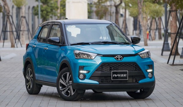 Những khách hàng đặc biệt mang hàng chục cân tiền lẻ đi mua xe