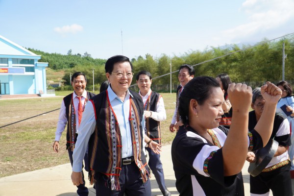 Phó thủ tướng Mai Văn Chính dự Ngày hội Đại đoàn kết tại tỉnh Khánh Hòa