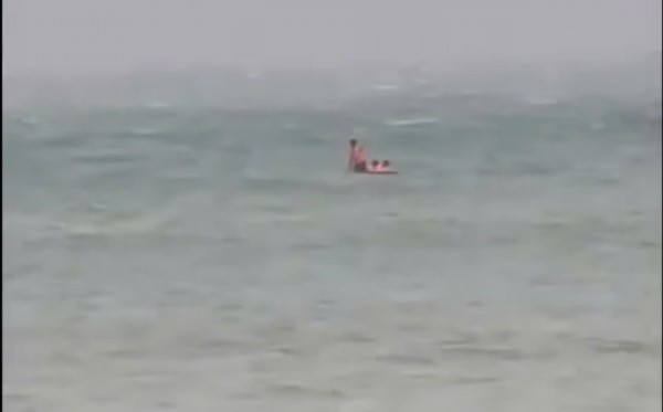 Quảng Ngãi: Trực thăng tìm kiếm 3 người mất tích ở đặc khu Lý Sơn Quảng Ngãi: Trực thăng tìm kiếm 3 người mất tích ở đặc khu Lý Sơn