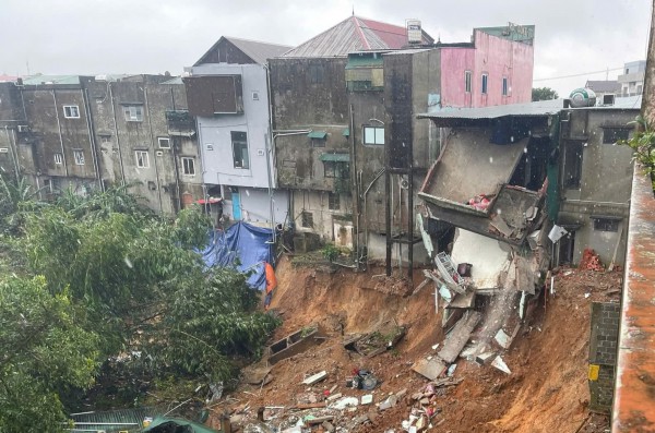 Quảng Trị: Công bố tình huống khẩn cấp sau vụ sạt lở đất ở Khe Sanh