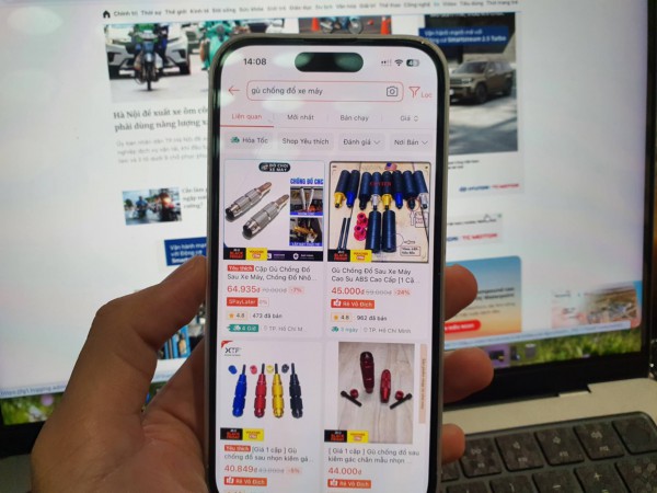 Rủi ro khi lắp gù chống đổ 'rởm' cho mô tô, xe máy