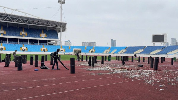 Sân Mỹ Đình không còn lo bị ‘tàn phá’ sau concert ca nhạc, cỏ sẽ không bị chết Sân Mỹ Đình không còn lo bị ‘tàn phá’ sau concert ca nhạc, cỏ sẽ không bị chết