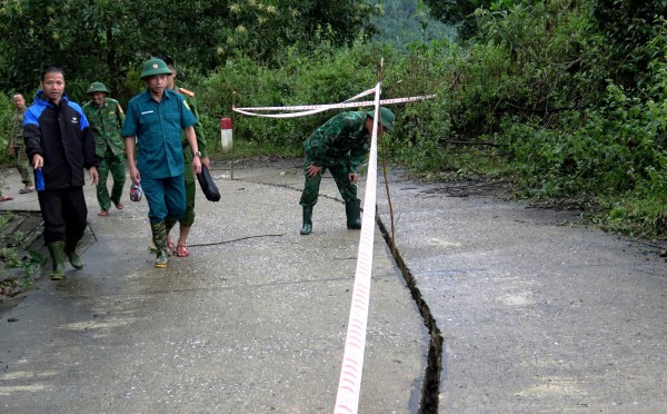 Sạt lở 'bủa vây' vùng cao TP.Đà Nẵng: Xuất hiện sụt lún nghiêm trọng dài 200 m