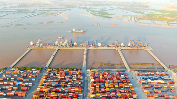 “Sóng ngầm” ngành vận tải biển