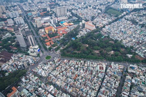 TP.HCM tất bật dọn 'đất vàng' để xây công viên và đài tưởng niệm nạn nhân Covid-19 TP.HCM tất bật dọn 'đất vàng' để xây công viên và đài tưởng niệm nạn nhân Covid-19