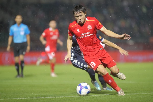 Tân binh đội tuyển Việt Nam Khổng Minh Gia Bảo: Nhân tố 'sốc' của CLB CA TP.HCM, là ai? Tân binh đội tuyển Việt Nam Khổng Minh Gia Bảo: Nhân tố 'sốc' của CLB CA TP.HCM, là ai?