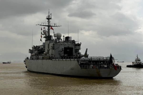 Tàu chiến hạm Pháp Prairial cập cảng Tiên Sa, Đà Nẵng Tàu chiến hạm Pháp Prairial cập cảng Tiên Sa, Đà Nẵng