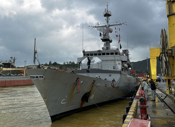 Tàu chiến hạm Pháp Prairial cập cảng Tiên Sa, Đà Nẵng Tàu chiến hạm Pháp Prairial cập cảng Tiên Sa, Đà Nẵng