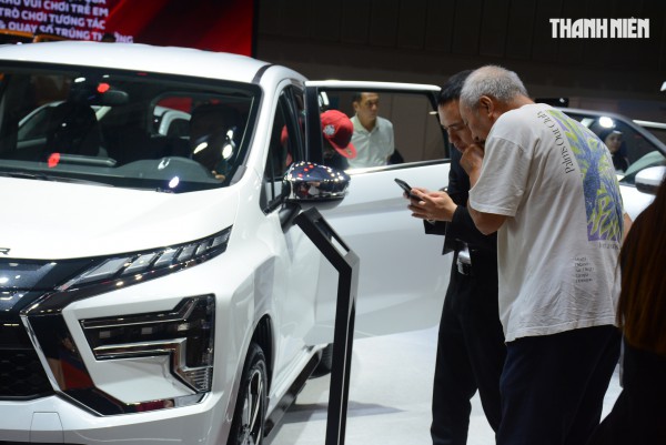 Thị trường ô tô khởi sắc, người Việt ngày càng chuộng 'xe xanh' Thị trường ô tô khởi sắc, người Việt ngày càng chuộng 'xe xanh'